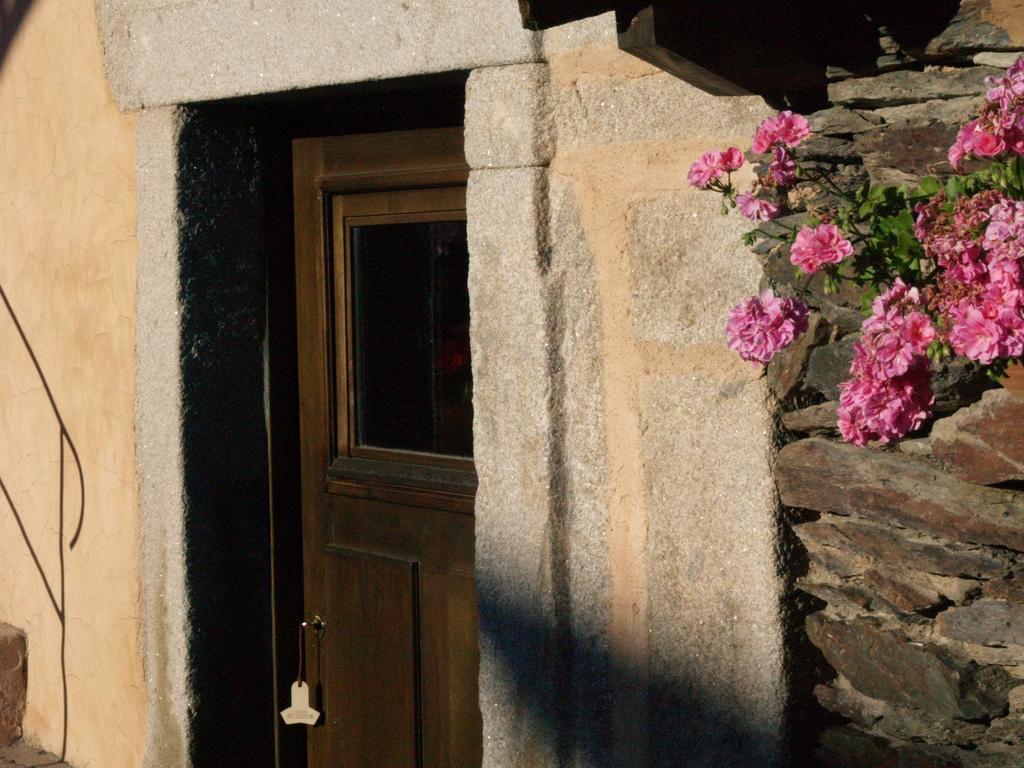Gasthaus Casa Da Ti Cura Atenor Exterior foto